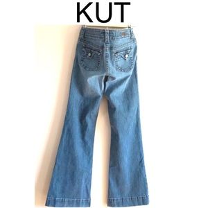 RETRO KUT distressed flare jeans size 6
